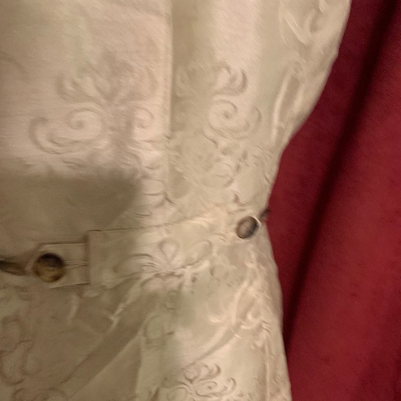 Vest - Picture 3 of 4